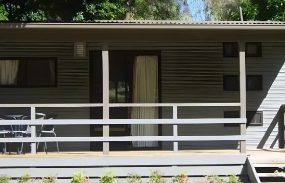 馬拉庫塔的黑幕溝大篷車公園酒店