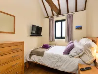 Flint Barn Hotels in Faversham