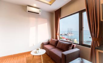 Aqua Seaview Hotel