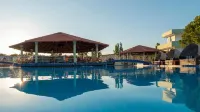 Fantasy Hotel - ที่มีสระว่ายน้ำ