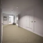 Bob W Munich Airport - Peterhof