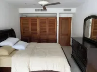 Walking distance to everything on Simpson bay area Restaurants, Beach, Nite Life