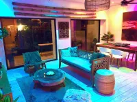 Bright 2BR Condo w/ Pool, Walk to Beach + Downtown