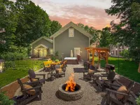 Outdoor Hot Tub and Cozy Living Space - Charming Farmhouse Retreat