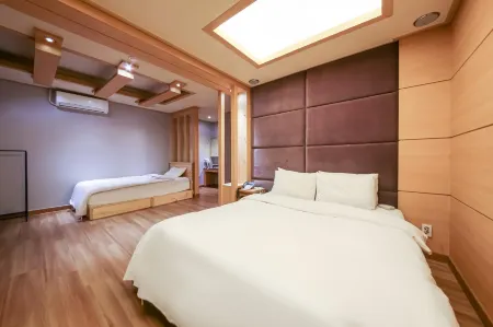 Gwangju Sangmu Shilla Отели в г. Кванджу