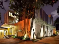 LeGreen Suite Pejompongan Hotels in Central Jakarta