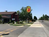 Super 8 by Wyndham Willows