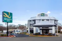 Quality Inn & Suites - 2-Star