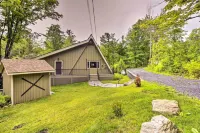 Inviting A-Frame Cabin w/ Saltwater Hot Tub! - Wifi
