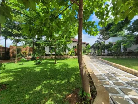 eCRG PARK GUESTHOUSE Отели в г. Зомба