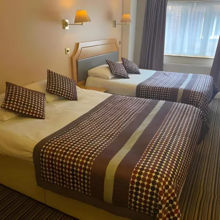 Parkside International Hotel