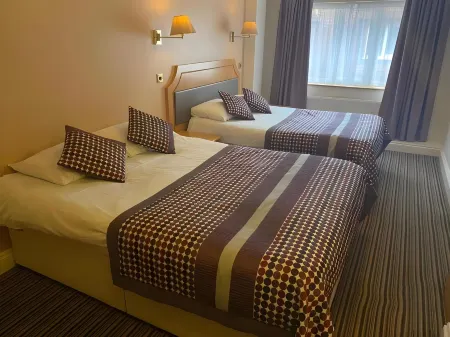 Parkside International Hotel Отели в г. Пангборн