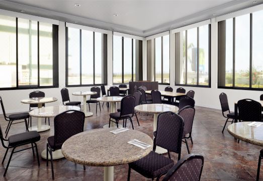 슈어스테이 호텔