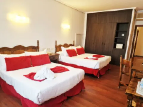 里亞爾帕索酒店 維拉加爾西亞·德·阿勞薩酒店