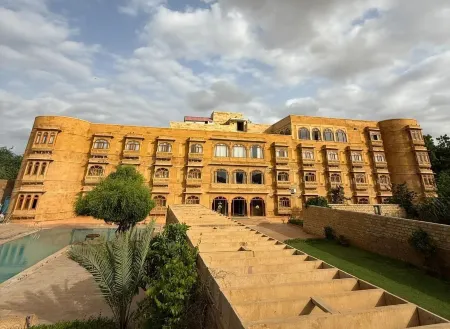 Golden Haveli Отели в г. Джайсалмер