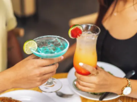 Holiday Inn 聖薩爾瓦多 安蒂果庫斯卡特蘭住宿飯店