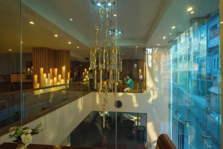 Emerald Hotel Отели в г. Эйзол