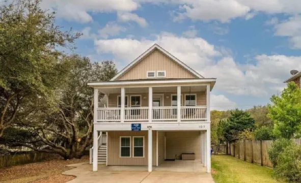 SANDY FEET RETREAT - Private Pool, Hot Tub