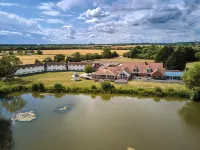 Lakehurst Park Hotels in Lillingstone Dayrell with Luffield Abbey