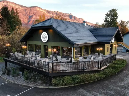 Motel 991 Отели рядом с достопримечательностью «Ibowling»