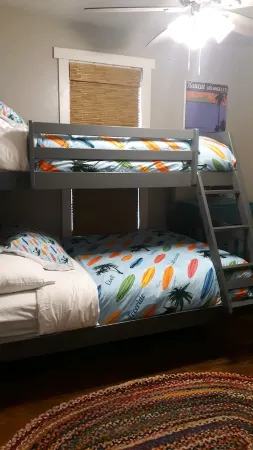 Downtown Delight Deming Beach House Отели в г. Деминг