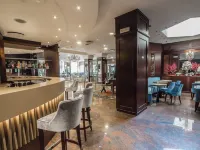 Hotel Mythos Hotel dekat Stasiun Kereta Bawah Tanah Gioia