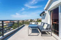 Luxury Apartment Marino Near Beach - Homestays