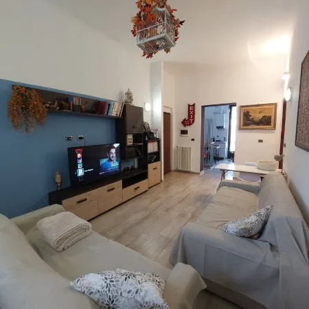 Magenta House in Asti - Private Garden, BBQ, Pets Allowed, Wi-Fi