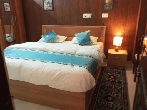 Near to Ram Mandir 1 km-Cozy Nook Stay with kitchen