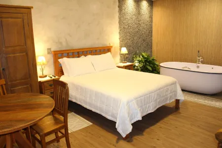 Araucaria Suite Mountain Lands Refuge Отели рядом с достопримечательностью «Escola Mineira de Falcoaria»