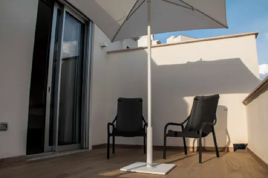 MARI Luxury Rooms and Suites