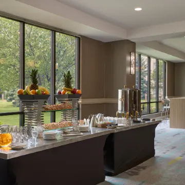 DoubleTree by Hilton Minneapolis Airport