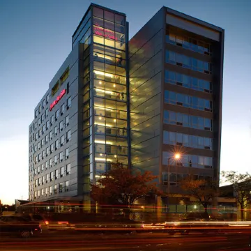 Hampton Inn & Suites Boston Crosstown Center