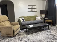 Cozy European Cafe Style Downstairs Full Apt. - 1 Block to UW - No SMKG, No Pets