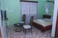 SUMMER DAY APARTMENTS