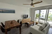 Appartement Cosy 80m2 au Pied du Tram de Bordeaux Hotels in Eysines