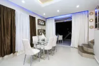 Vista Hermosa RD<br>Modern 2 BR vacation home with Balcony.<br>