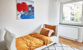 Work from Home 2BR, FREE Parking, Netflix,Near BASF