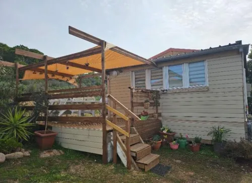 Family chalet in campsite with swimming pool Hotels in Galeria