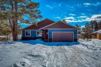 Fenced Backyard with Hot Tub and Grill - Tranquil Luxury Oasis