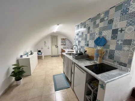 The little house in the hearth of Tropea