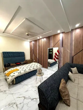 Charming 1-bedroom apartment with AC, WiFi in enjoyable Abdullah Gardens Fsd Отели рядом с достопримечательностью «The Chenab Club»