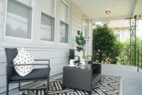 Cozy Pet-Friendly 3-Bedroom Retreat – Quick Drive to Philly, Airport & Stadiums Hotel a Collingdale