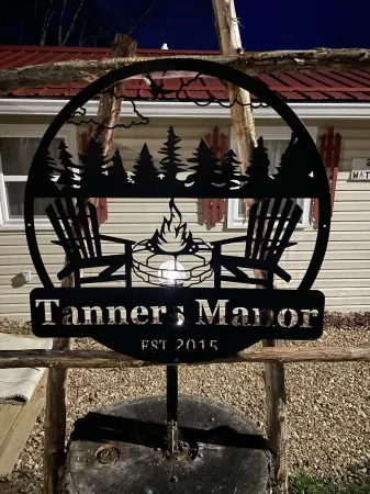 Tanners Manor is in a peaceful setting on the end of a cove. Отели в г. Кол Тауншип