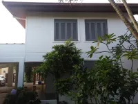 Beach house in gated community w / pool in Capão Novo Hotels near Parque Náutico