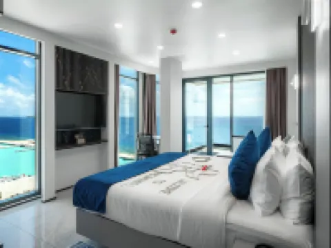 iCom Blue Sea View Hotels in Maafushi