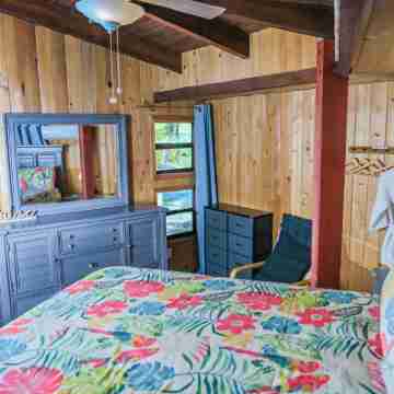 Charming 2-bedroom house in fabulous Tar Bay Rooms