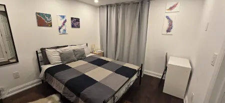 Luxury Modern Home – Quiet Escape in Richmond Hill. Ideal for Groups & Families