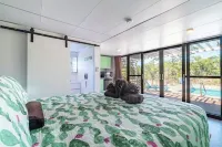 Iguana Casita [1 of 3 Casitas] - West Caye Casitas