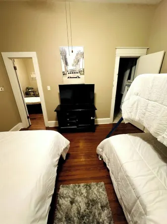 Vintage & Affordable Unit 6 of 6